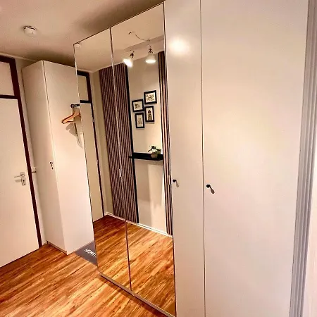 - Haus K, App 0k0806